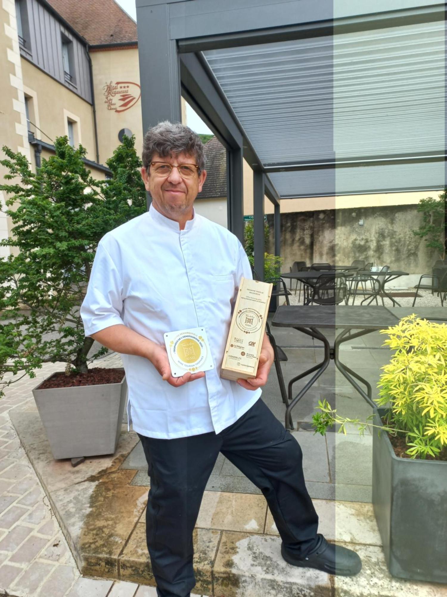 Hotel Restaurant Famille Bourgeois "La Cote Des Monts Damnes" Sancerre Dış mekan fotoğraf