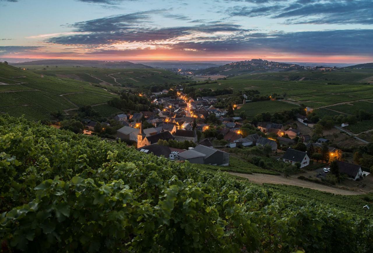 Hotel Restaurant Famille Bourgeois "La Cote Des Monts Damnes" Sancerre Dış mekan fotoğraf