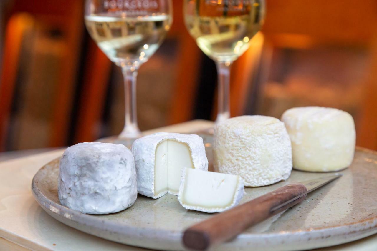 Hotel Restaurant Famille Bourgeois "La Cote Des Monts Damnes" Sancerre Dış mekan fotoğraf